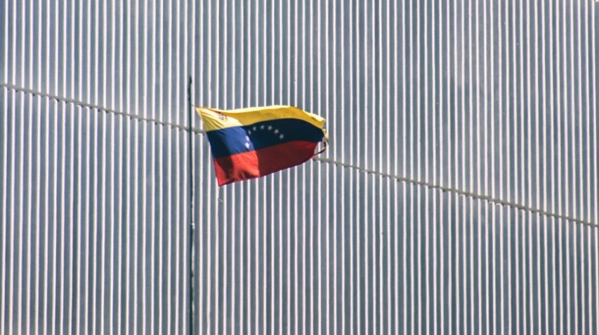 Izado de bandera nacional